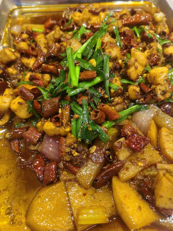 沈姐万州烤鱼(沙坪坝总店)-"位置好找就在重庆七中的旁边,一定要点