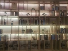 -怡莱酒店(上海大学店)