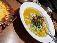 酸汤鱼-吕氏疙瘩汤·新鲁菜(济南万象城店)
