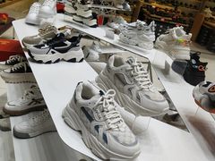 -云柏鞋业(十里堡店)