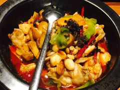 -云海肴·汽锅鸡·云南菜(天山百盛优客店)