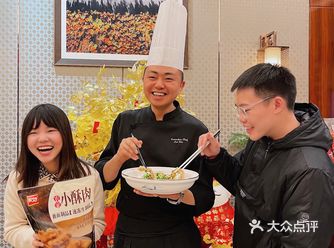 成都年夜饭｜李佳琦同款小酥肉端上桌就抢光