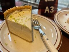 双层酸奶油芝士蛋糕-The Roastery By AllYouWant(福田店)