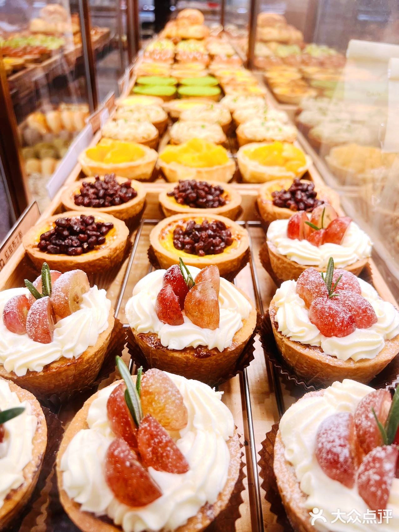 黛汀烘焙DAINTY BAKERY，只卖百吃不厌的蛋挞！