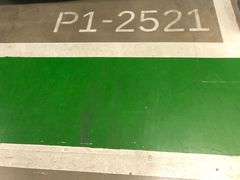 -丽丰购物中心·停车场