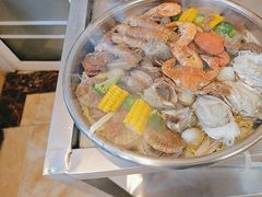 -鑫渔港海鲜本地菜·山海关浑锅(东戴河店)