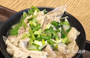 Lifting Foot Beef Offal Hot Pot