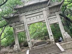 -灵岩山风景区