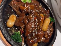 -八府香鸭·啫啫煲(华山路店)