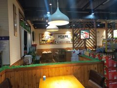 大堂-阿里巴巴海鲜烧烤家常菜(黄岛店)