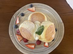 莓果奶油芝士舒芙蕾松饼-UPPER KITCHEN(延安路店)