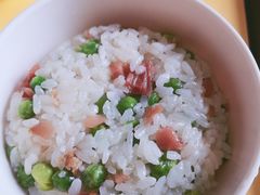 -老娘舅餐厅(黄龙体育中心店)