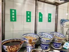 自助调料区-清真·宏顺祥卤汁凉粉(大皮院店)