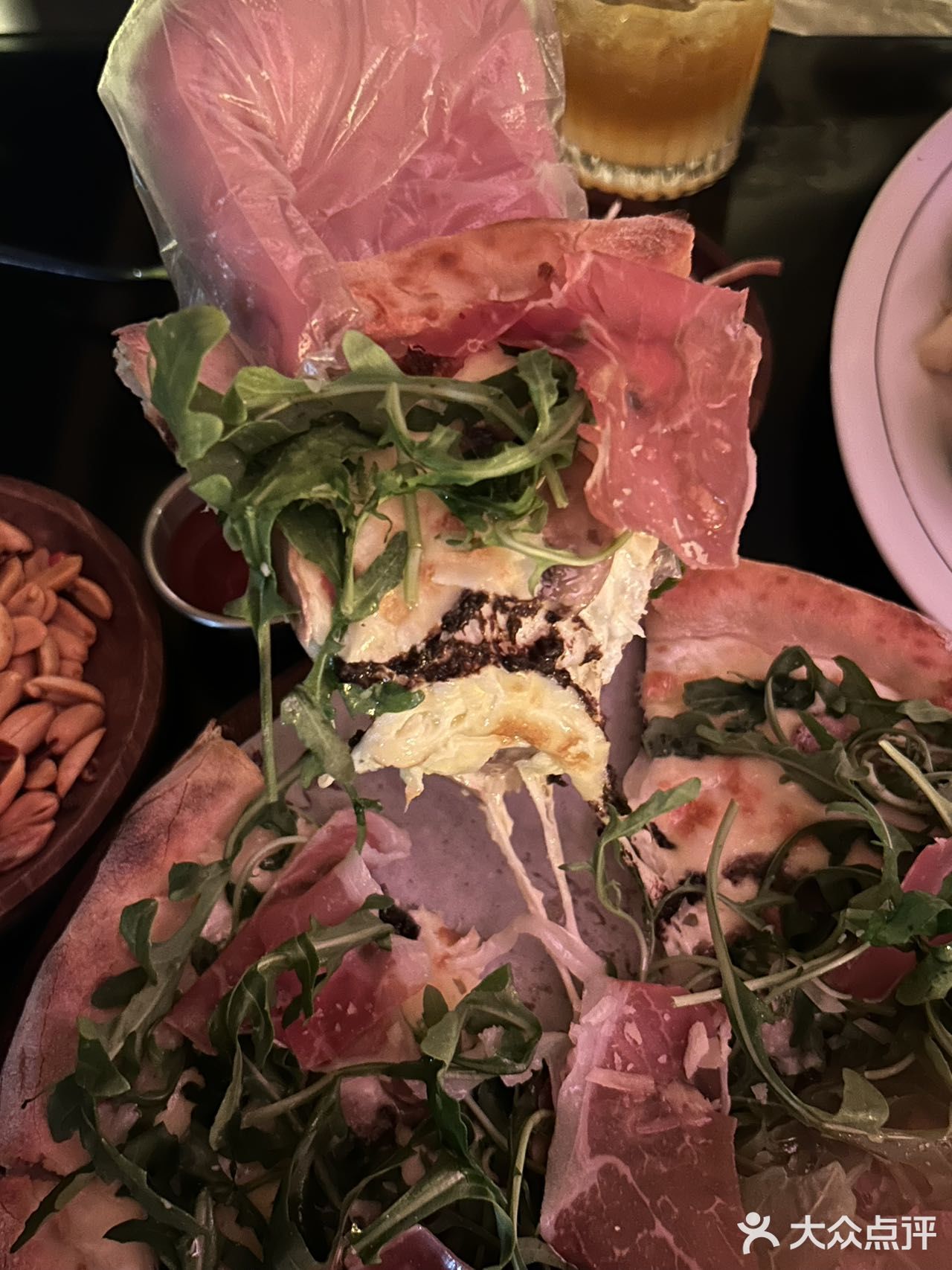 🍽️约会餐吧新发现，甜蜜满分体验💖