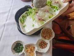 招牌顺德鱼生粥-点红点绿茗点居(客村店)