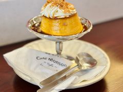 -Café Monson