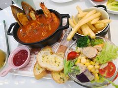 -丽莎沙拉轻食餐厅(国贸店)