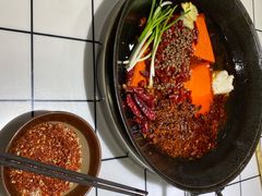 -扎起市井老火锅(乐山总店)