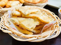 葱花油饼-清真·方中山胡辣汤(兴华北街店)