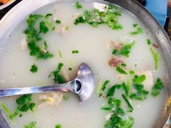 羊肉汤-丁里羊肉小镇(天鹅湖总店)