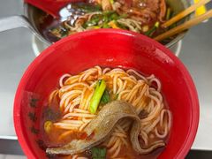 -铁锅哥米线
