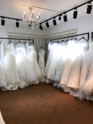 点击看大图 -LOVE SHINE婚纱·红鼎庄龙凤褂·妈妈装定制