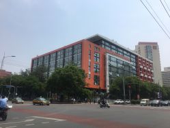 -北京七彩云南翡翠珠宝旗舰店(月坛店)