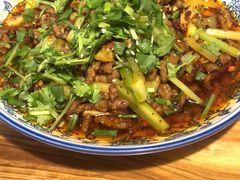 -杨三孃跷脚牛肉(西外棕榈岛店)