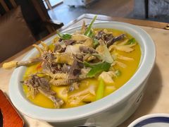 藤椒手撕鸡-南山渔宴