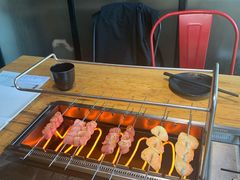 会自己转的烧烤炉-悦屋老板娘的烤肉店(紫薇田园店)