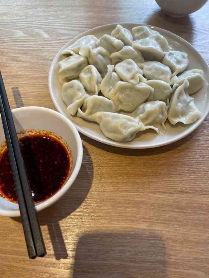 三姐妹饺子(东木头市店)-"去年冬至晚上去的.本来不相信什么冬至吃.