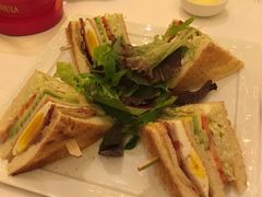 -上海半岛酒店·半岛精品店