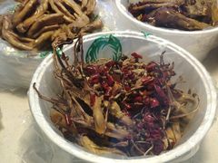 -王浩儿纪六孃甜皮鸭(东大街店)