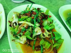 -四川小胡子海鲜(丁村万人海鲜广场店)