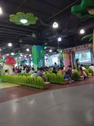 点击看大图 -维佳童话镇演出现场(徐东店)