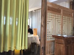 -兔行天下-鸿鹤鲜锅兔(中海国际店)