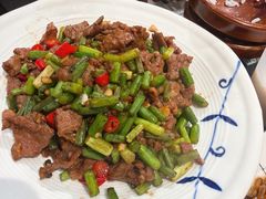 蒜苗小炒黄牛肉-神仙钵湘香土菜馆(光华路店)