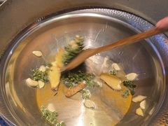 -老船舫·现做活鲜鱼馆(东郊记忆店)