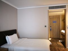 -汉庭优佳(成都一品天下蜀汉路东地铁站店)