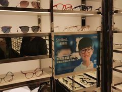 -LensCrafters亮视点·OAKLEY精选(静安嘉里中心店)