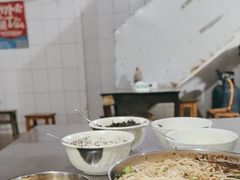 -正宗杨记普洱酸醋米线(总店)