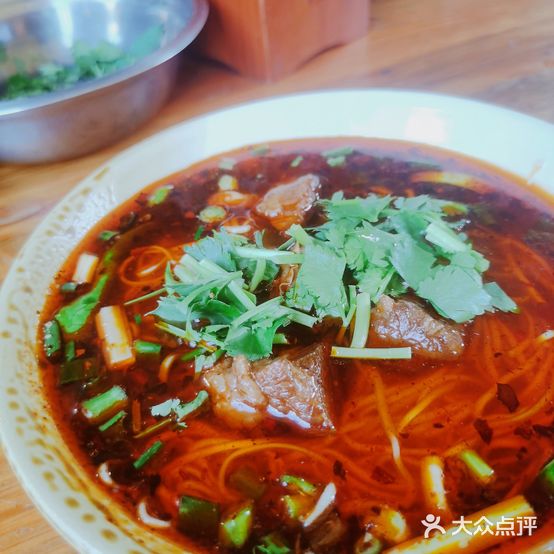 黄三面店内江面食