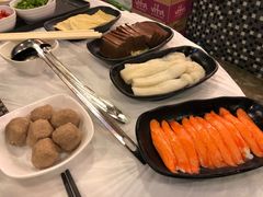 竹荪-鲜入围煮花胶鸡海鲜火锅