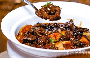 Stewed Sea Cucumber with Glutinous Rice Balls