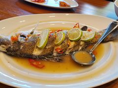 -Chom Cafe and Restaurant