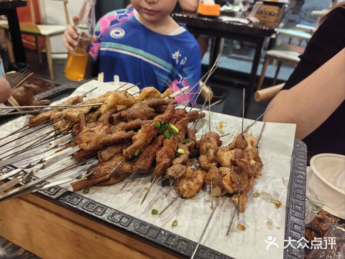 郑贵初烧烤·烤凤爪的发明者(王家湾店)图片