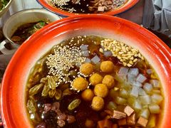 -爆炸头阿姨小四川正宗川味小吃(无任何分店)