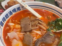 -鑫花溪牛肉米粉(东环大润发店)