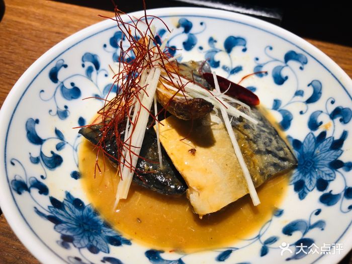 毛毛屋momoya居酒屋味增青花鱼图片 - 第1张