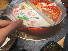 -湊湊火锅·茶憩(南京东路悦荟店)